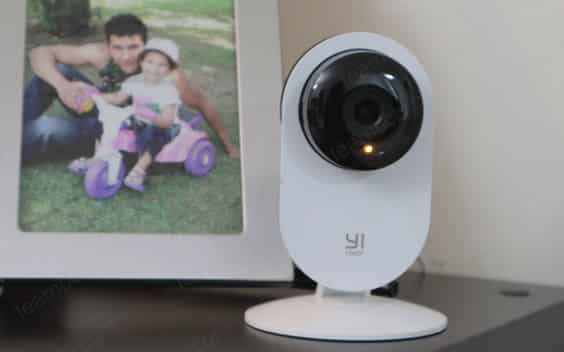 Yi Home Camera Yellow Light